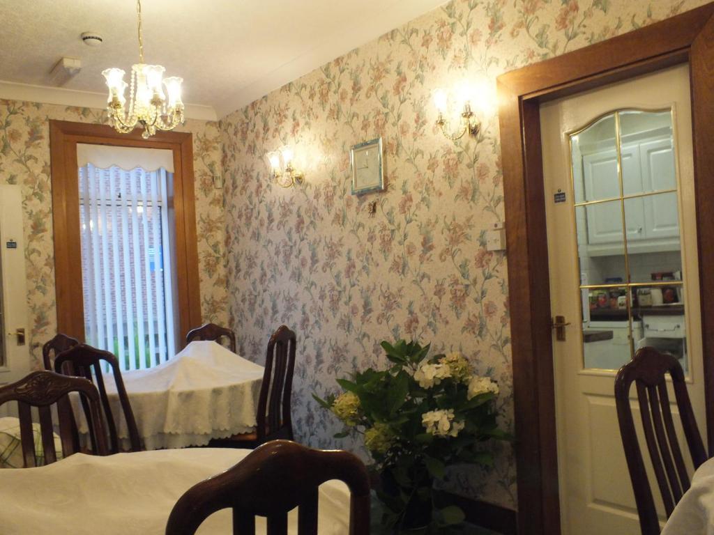 Glendarroch Guest House Largs Bagian luar foto